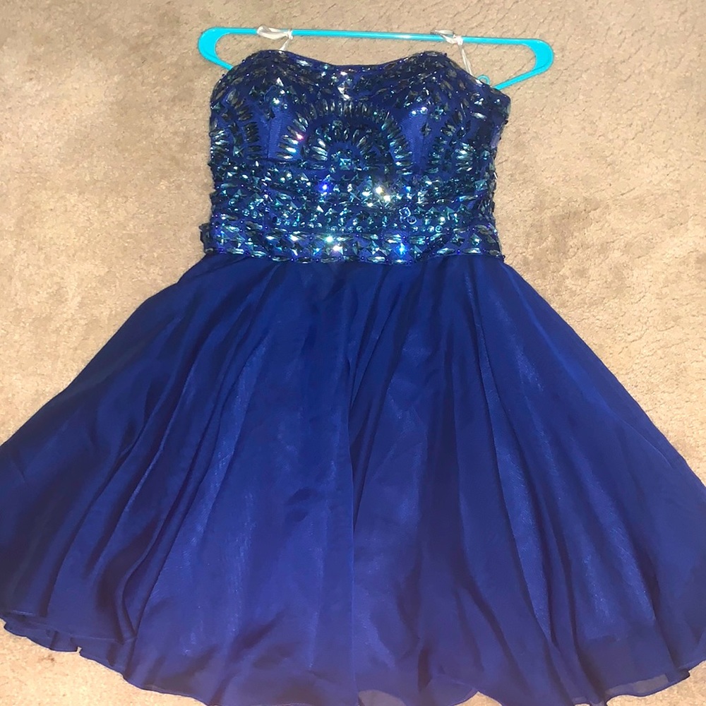 Stunning Sherri hill mini dress for events Size 8, fits S to M. Practically new